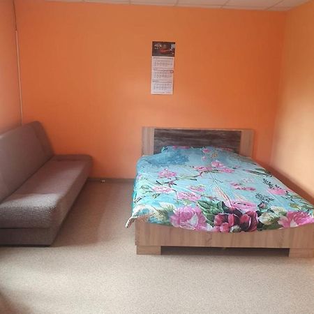 Ukstina Ielas Apartamenti Liepāja Esterno foto