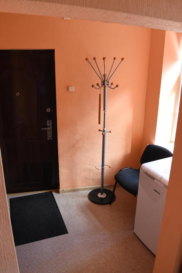 Ukstina Ielas Apartamenti Liepāja Esterno foto