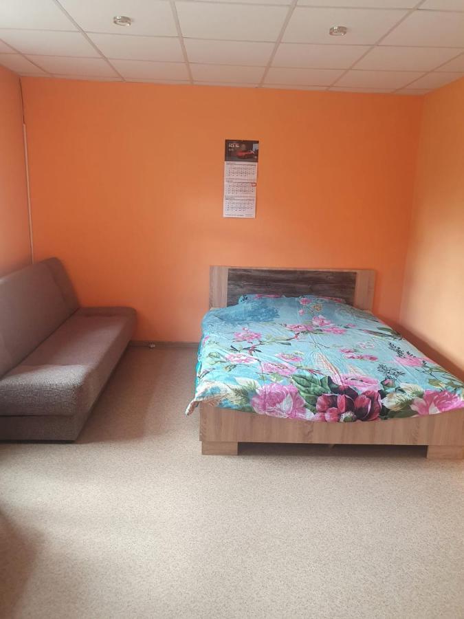 Ukstina Ielas Apartamenti Liepāja Esterno foto